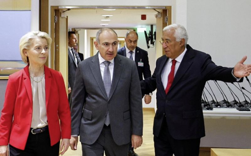 KİV: Paşinyan Rusiyanın regiondan çıxarılması öhdəliyini götürüb 