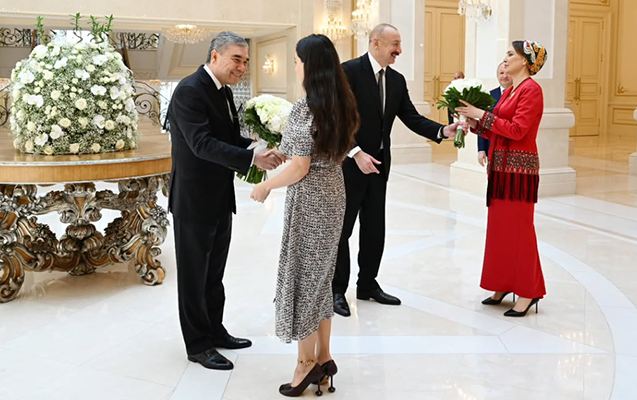 Leyla Əliyeva həmin görüşdən fotolar paylaşdı 
