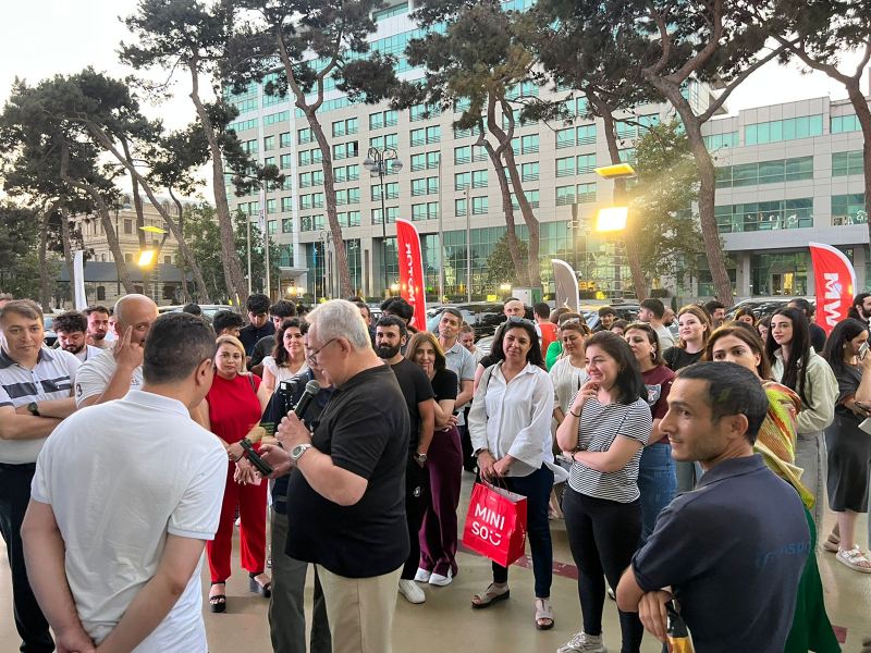 \"Park Bulvar\" media nümayəndələri ilə görüş keçirib 