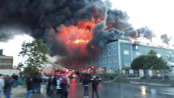 İstanbulda xəstəxanada yanğın oldu 