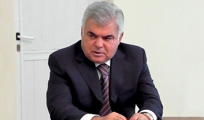Eks-bankir üzərində həbs olan villanı Ziya Məmmədova satıb? 