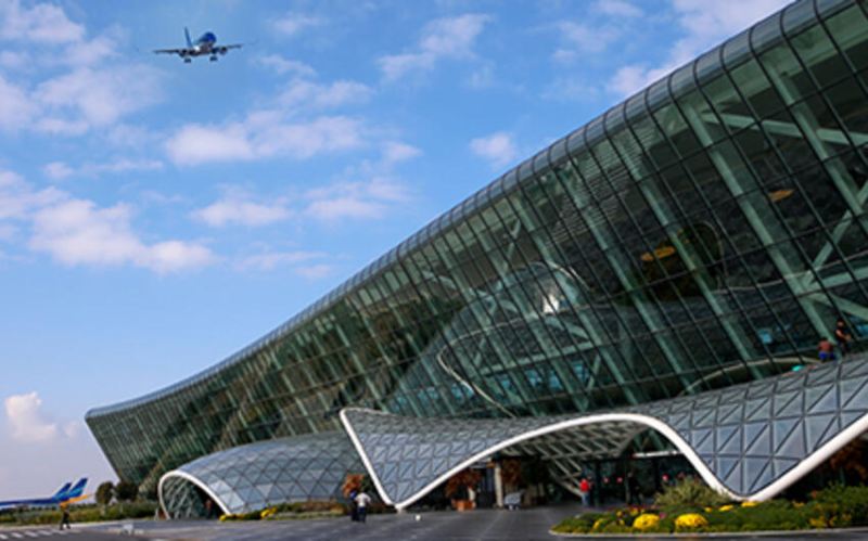 Bakıda aeroportda Rusiya vətəndaşı öldü 
