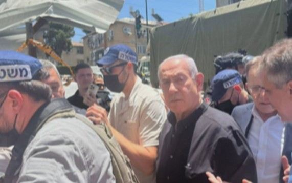 Netanyahu İranın raket zərbələri endirdiyi əraziyə getdi - KİV 