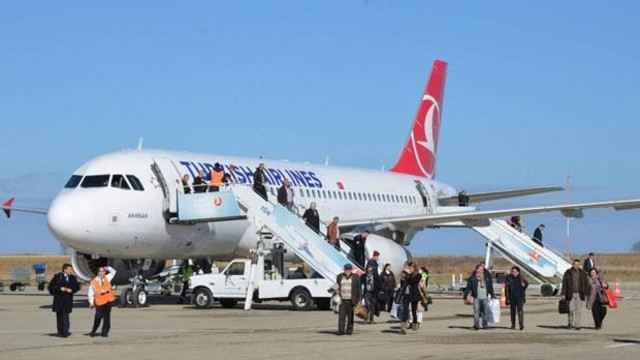 Türkiyənin 10 təyyarəsi İran və İraqda qalıb 