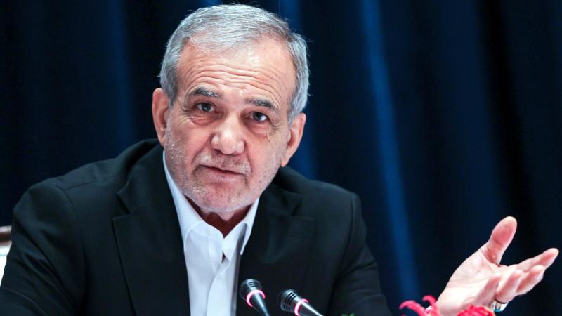 Pezeşkian: \"Qonşu ölkələrə qarşı təhqiramiz yanaşma qəbuledilməzdir\" 