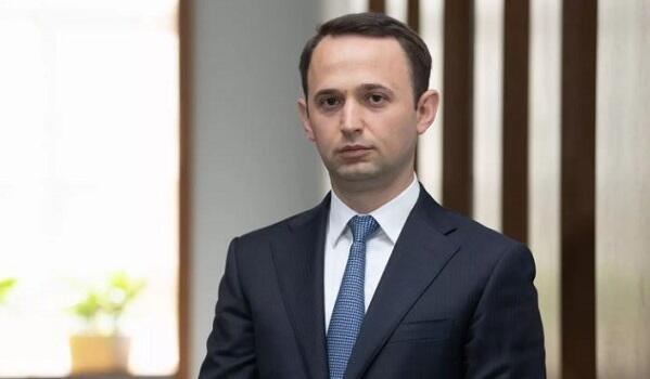 Prezidentin yüksək vəzifə verdiyi 37 yaşlı şəxs kimdir? 