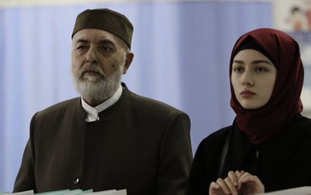 Onlar da “Kızıl goncalar”dan ayrıldı 