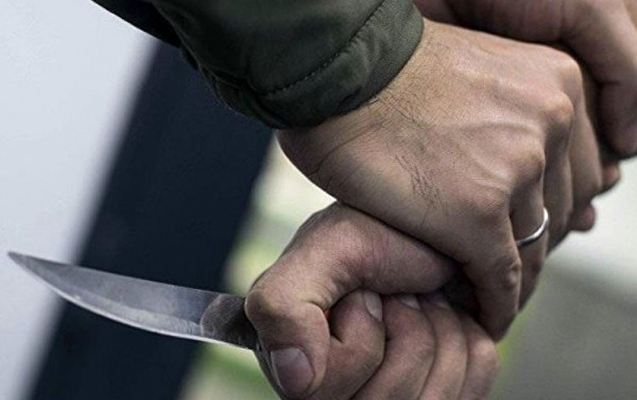 55 yaşlı dostunu küçəyə çağırıb bıçaqladı 