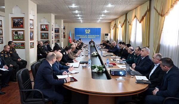 Vəliyev iclas keçirdi: Yeni hərbi nizamnamələrin hazırlanması… 