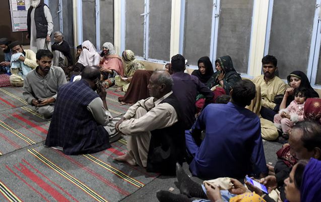 Pakistanda 450 girovdan 155-i azad edildi - Fotolar 