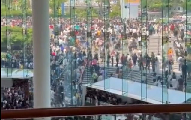 Dəhşətli zəlzələdə turistlər belə xilas edildi - Video 