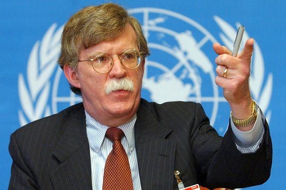 Putin Trampı manipulyasiya edir – Bolton 