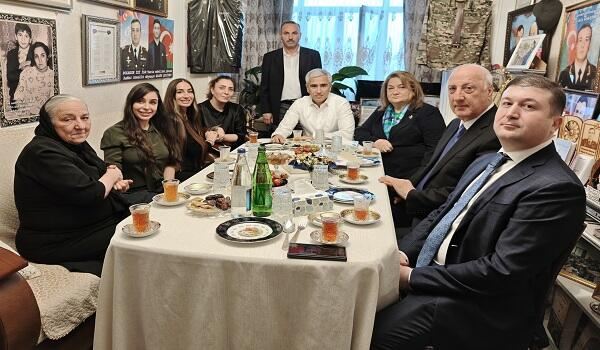 Leyla və Arzu Əliyevalar Polad Həşimovun evində - Foto 