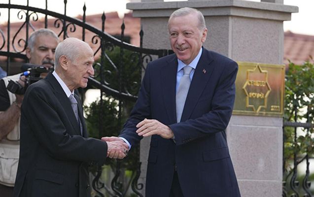 Ərdoğan Bahçelini evində ziyarət etdi 