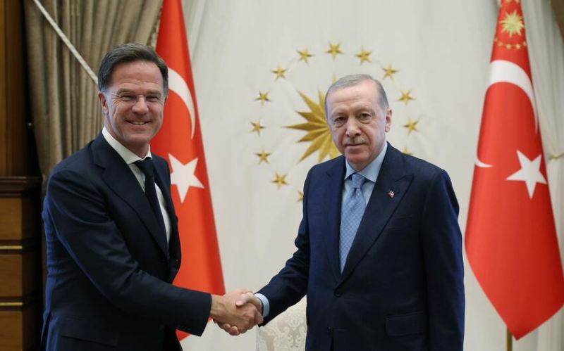 Türkiyə Prezidenti NATO Baş katibi ilə görüşdü 