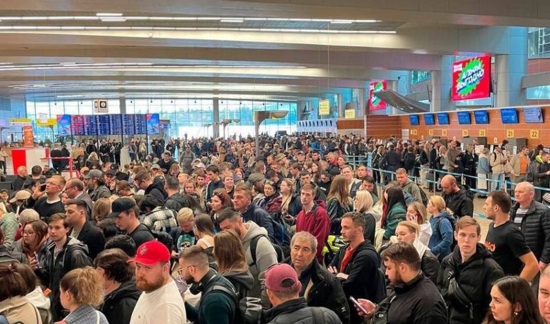 Rusiyada PUA-ların hücumları fonunda aeroportlarda reyslər gecikib 