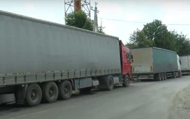 Azərbaycana gətirilən 500 tondan artıq kartof gömrükdə çürüyür- VİDEO 