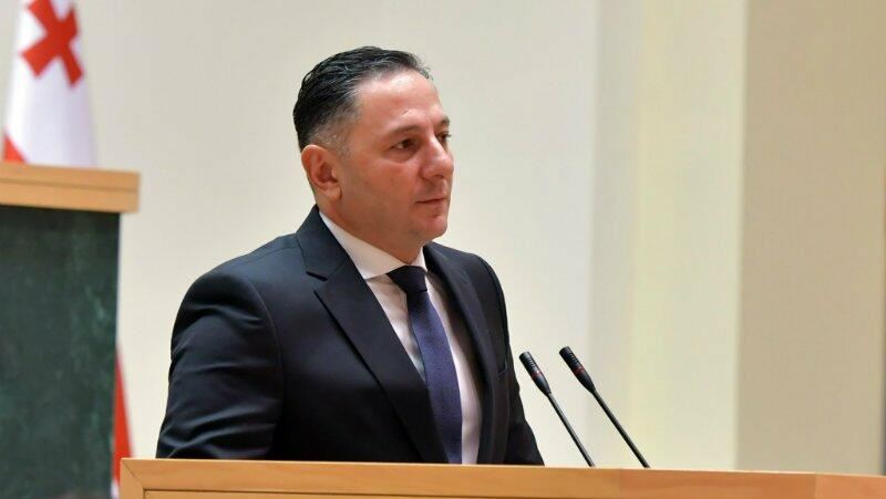 Gürcüstan daxili işlər naziri istefa verdi 