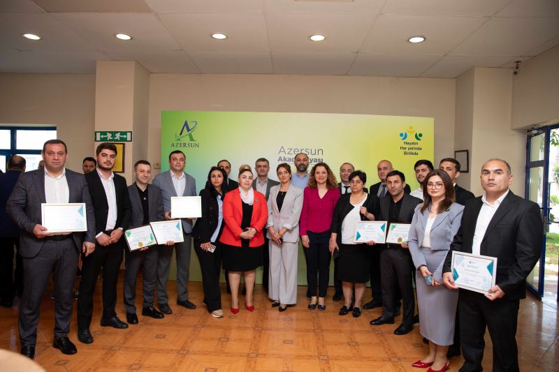 Tecnosun İnkişaf Mərkəzinin ilk məzunları diplomlarla təltif olundu 