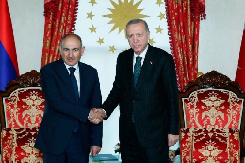 Paşinyan Ərdoğanı Türkiyəyə dəvət etdi 