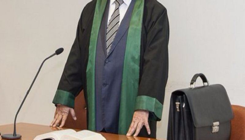 Vəkil dərmandan zəhərlənərək ÖLDÜ 
