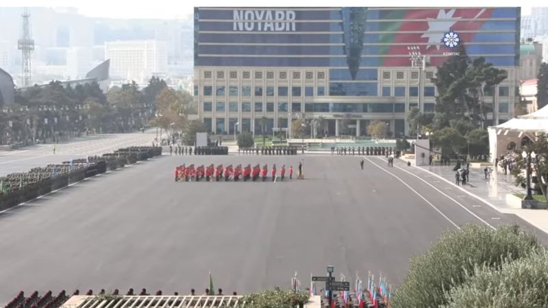 Hikmət Hacıyev hərbi paradla bağlı paylaşım etdi - Video 