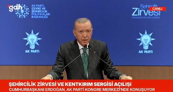 ƏRDOĞANDAN canlı yayımda qəzaya uğrayan təyyarə ilə bağlı açıqlama - VİDEO 