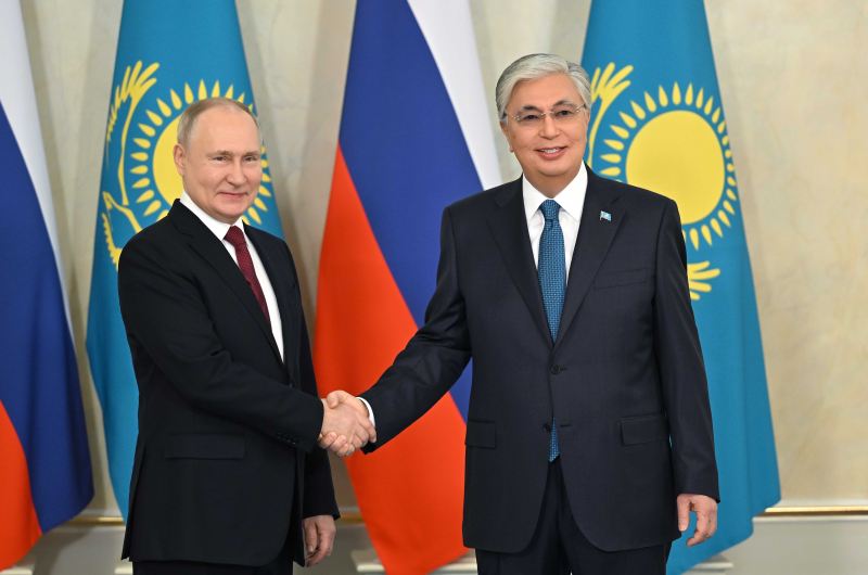Tokayevin Rusiyaya səfəri: Astana siyasi balansı qorumağa çalışır...