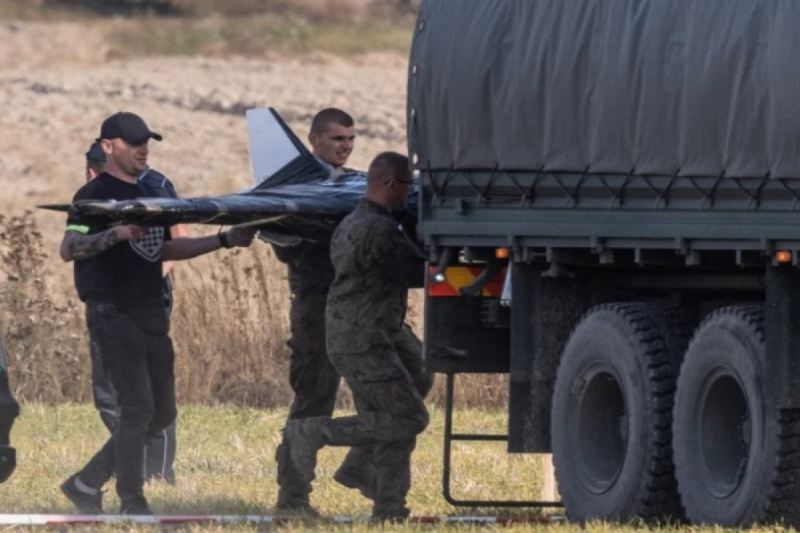 Sentyabrda Polşanın hava məkanını pozan Rusiya dronlarında partlayıcı maddə olub 