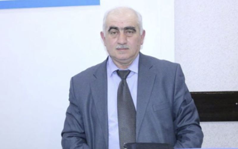 Əhməd Oruc vəfat etdi 