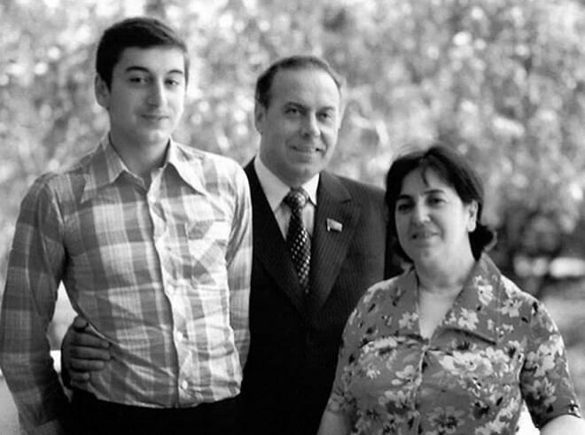 İlham Əliyevin 8 yaşında çəkdiyi - Foto 