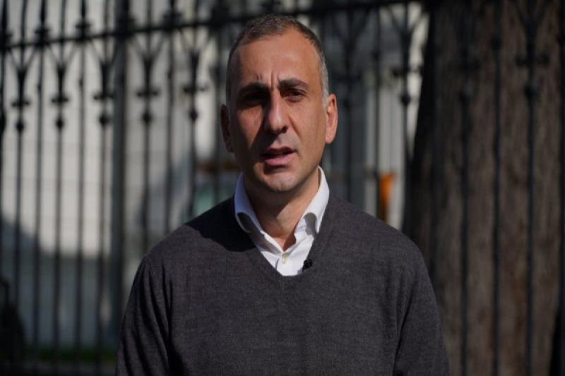 Gürcüstanda müxalif lideri məhkəmə binasını yandırmaq istəyərkən saxlanıldı 