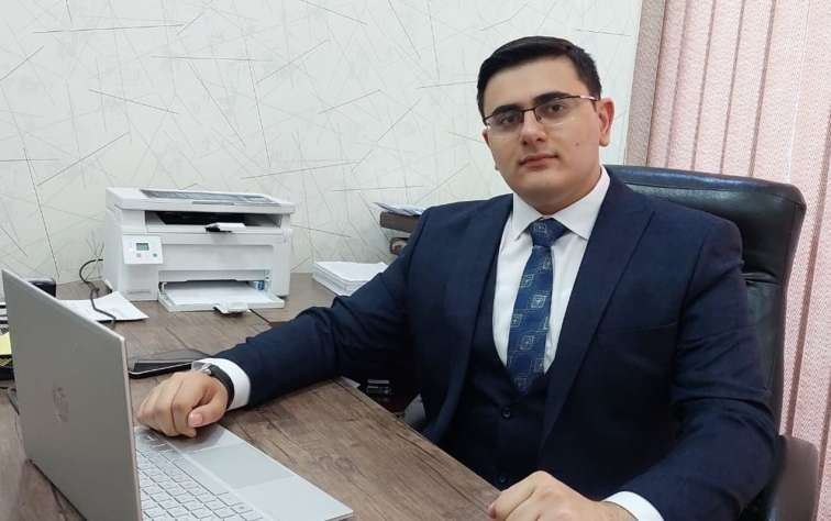 Daha bir tanınmış vəkilin fəaliyyəti dayandırıldı 