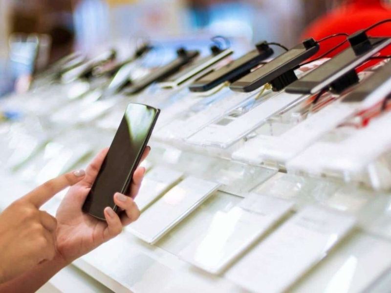 Mobil telefonlar bahalaşacaq - VİDEO 