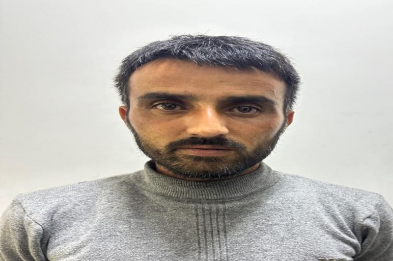 Sosial evlərdə mənzil almaq adı ilə dələduzluq edən şəxs saxlanılıb 