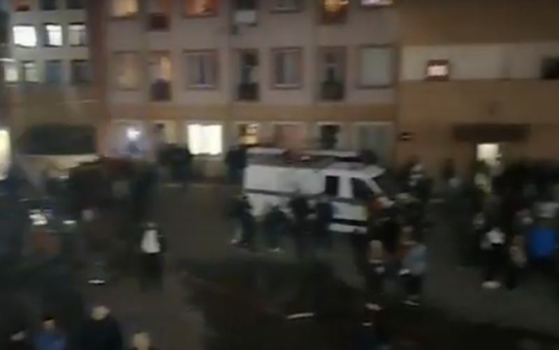 Xırdalanda çoxmərtəbəli binada yanğın - Sakinlər təxliyə olundu 