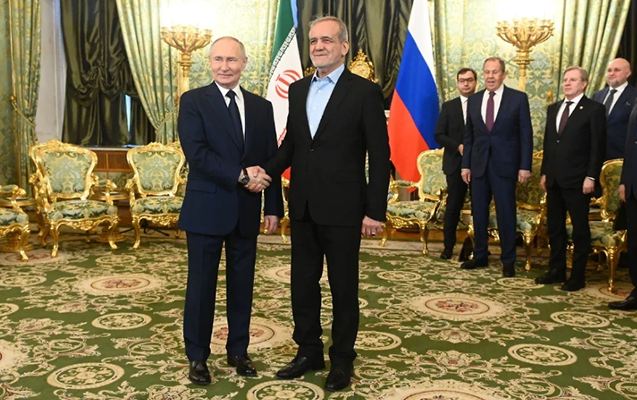 Putin Çində Pezeşkianla görüşdü 