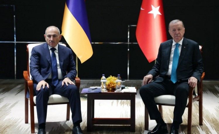 Ərdoğanla Paşinyan arasında təkbətək görüş keçirildi 