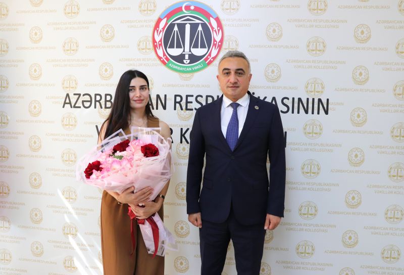 Vəkillər Kollegiyasının sədri Kembric Universitetinə qəbul olunan vəkillə görüşüb - Foto 