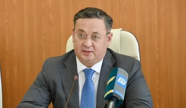 Qazaxıstanın xarici işlər naziri saxlanılıb? 