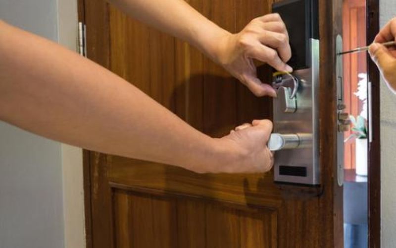 Bakı sakini mənzildə halsız vəziyyətdə tapıldı 