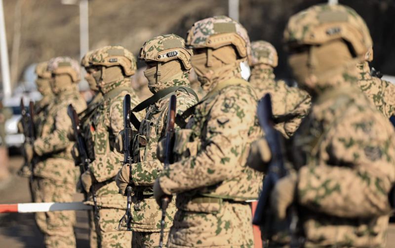 Daxili qoşunlarda struktur forması dəyişir - Yeni qanun 