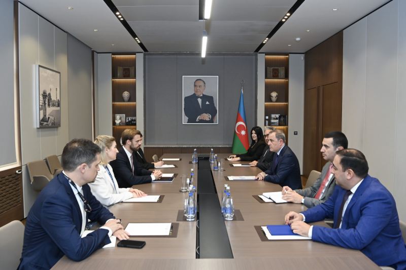 Bayramov ABŞ Dövlət Departamentinin rəsmisi ilə görüşdü 