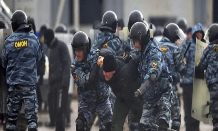 Yekaterinburqda azərbaycanlıların saxlanılması ilə bağlı YOXLAMA: rəis nəyi etiraf etdi? 