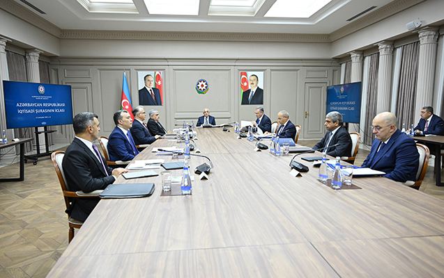 Əli Əsədov nazirlərə tapşırıqlar verdi - Fotolar 