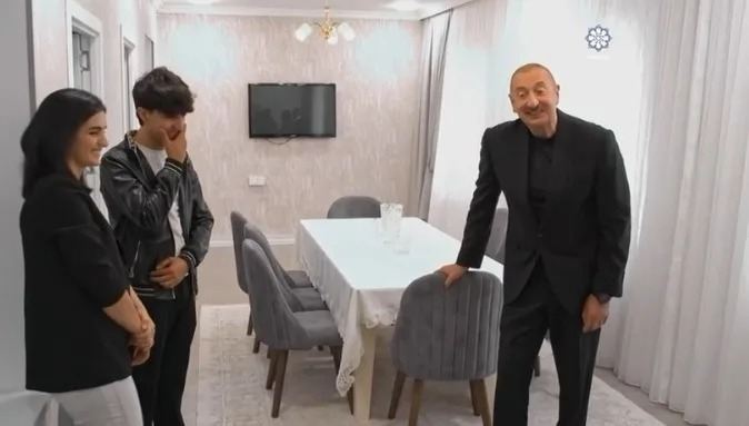 Azyaşlı ilə Prezident arasında maraqlı dialoq: “Ay İlham baba…” –VİDEO 