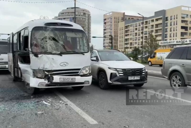 Sumqayıtda avtobuslar toqquşdu 