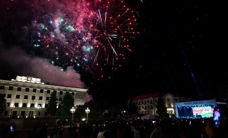 Xankəndidə Şəhər Günü geniş konsert proqramı və atəşfəşanlıqla başa çatdı 