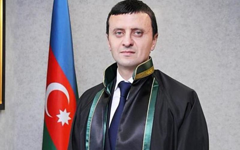 Adnan Əhmədzadənin vəkilini işdən təcili çıxartdılar 