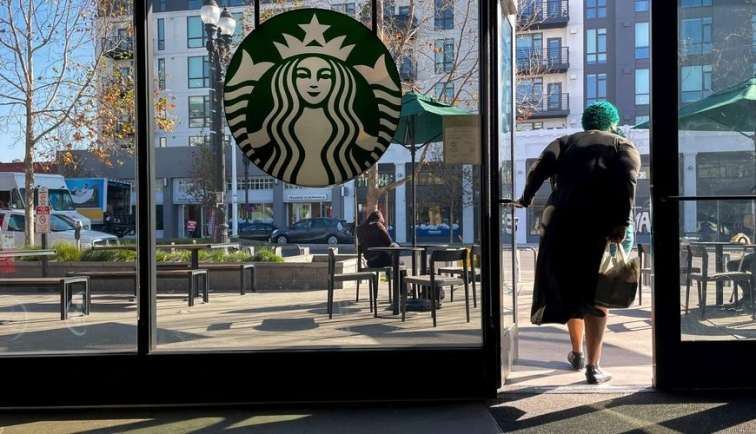 \"Starbucks\" yüzlərlə mağazasını bağlayır: 900 iş yeri... 